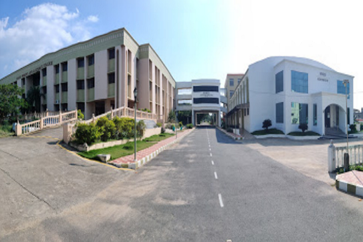 https://cache.careers360.mobi/media/colleges/social-media/media-gallery/13277/2021/3/6/Campus View of MMES Womens Arts and Science College Vellore_Campus-View.png